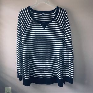 ANA black&white sweater